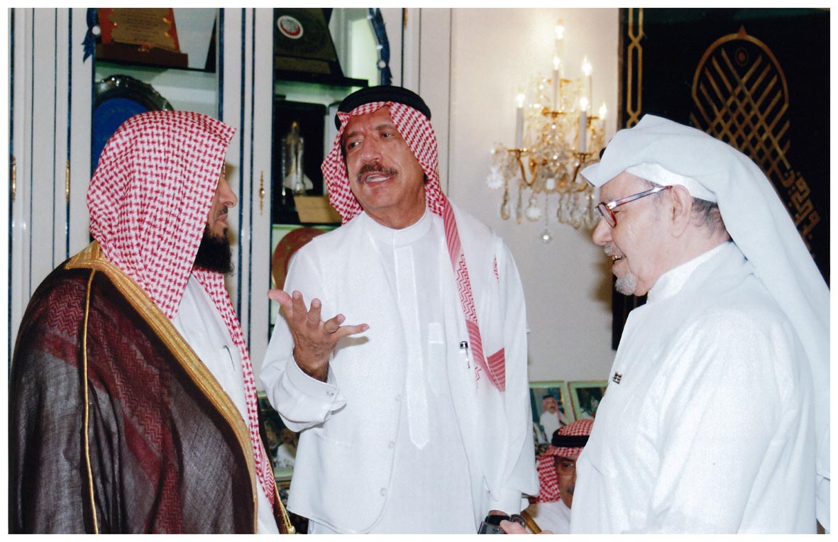 صورة 684: الأستاذ عبد الفتاح أبو مدين، الشيخ عبد المقصود خوجه، الدكتور عايض القرني 